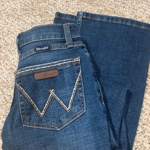 Girls Wrangler boot cut jeans.  Size 12Y Slim